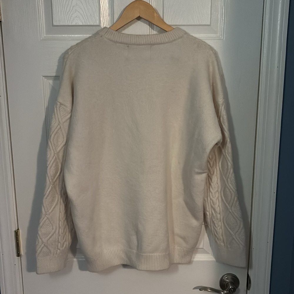 White Sweater - Picture 5 of 5